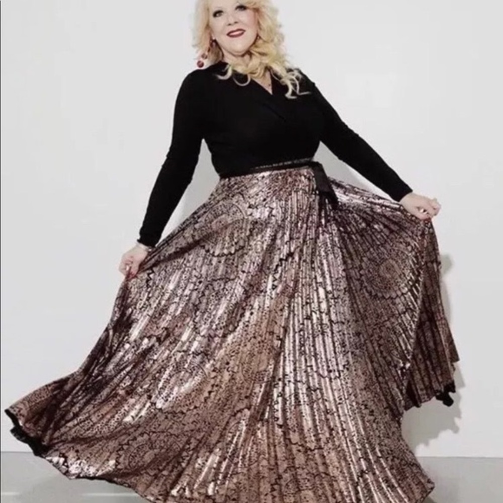 LuLaRoe Elegant Black & Rose Gold Deanne Dress